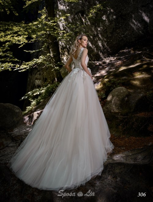 https://www.sposa-lia.com/images/stories/virtuemart/product/306      (3).jpg